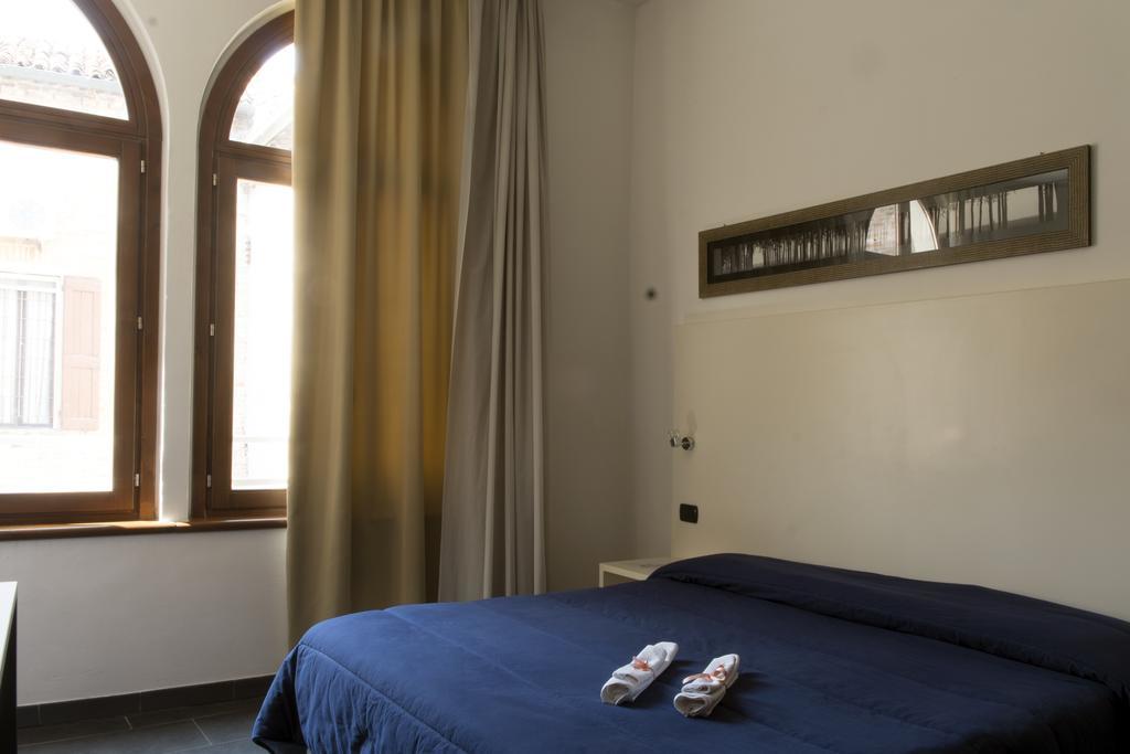Zen Room Ferrara Room photo